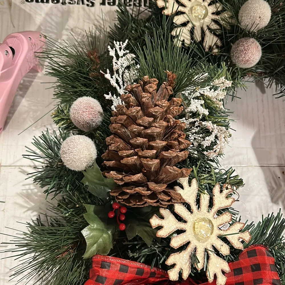 Large Artificial Winter Rustic Snowflake Evergreen Wreath